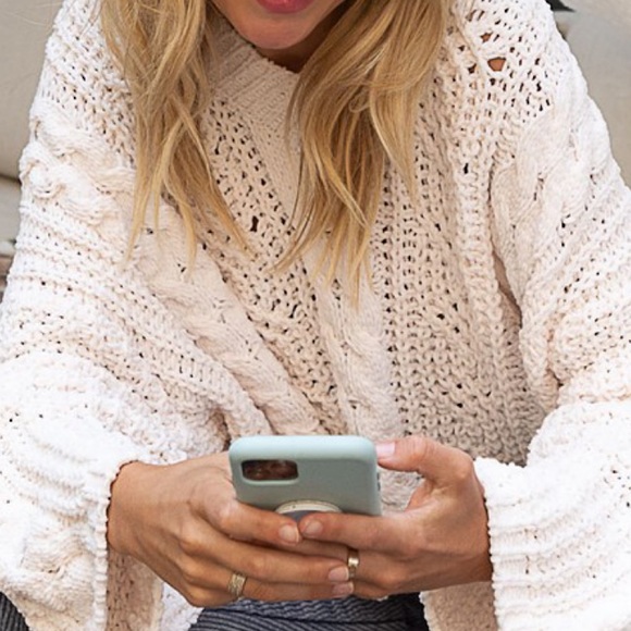 Cloudy Soft Large Knit Pullover Sweater with Hood - Picture 3 of 7